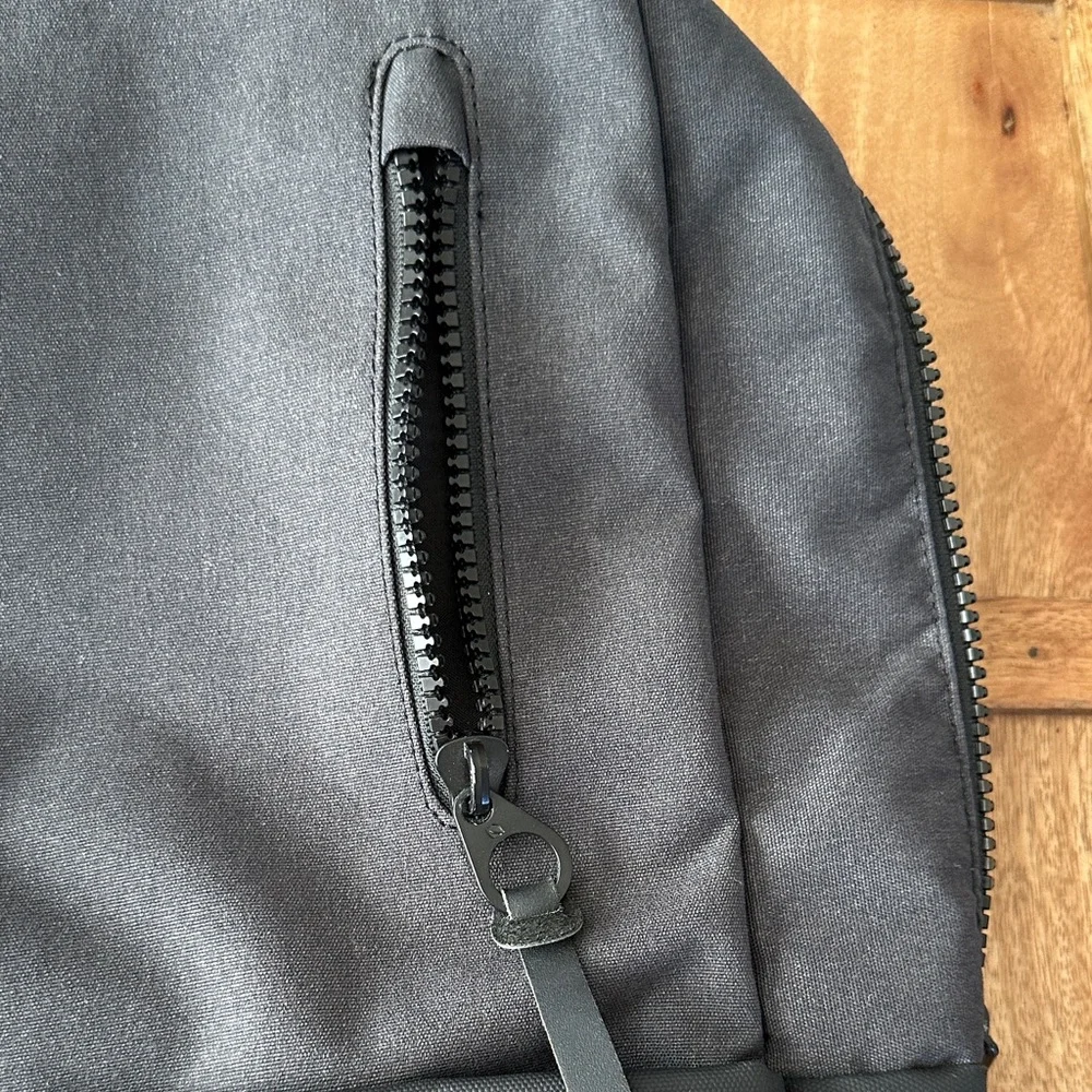 Incase Compass Backpack 16L - Picture 10 of 16